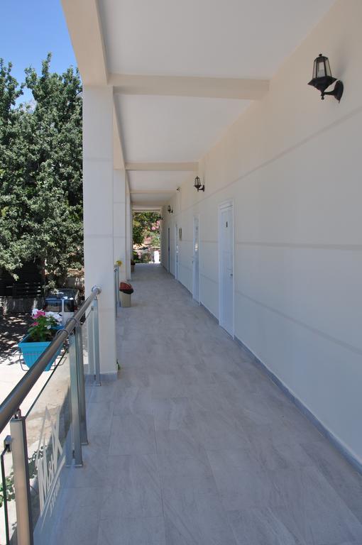 Guesthouse Riviera "Xh&M" Dhërmi Exterior foto